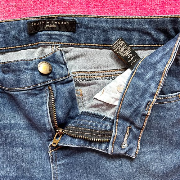 Thruth + Theory Jeans (4P) - Picture 3 of 3